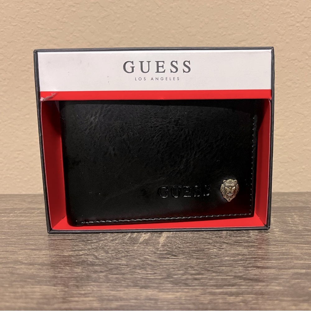 Guess Black Key & Card Holder Sleek Design
